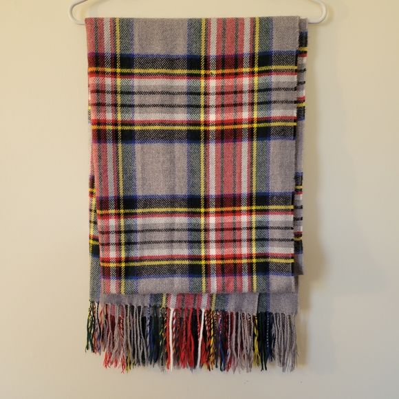 Cozy Oversized Fringe Trim Plaid Blanket Scarf - Picture 3 of 6